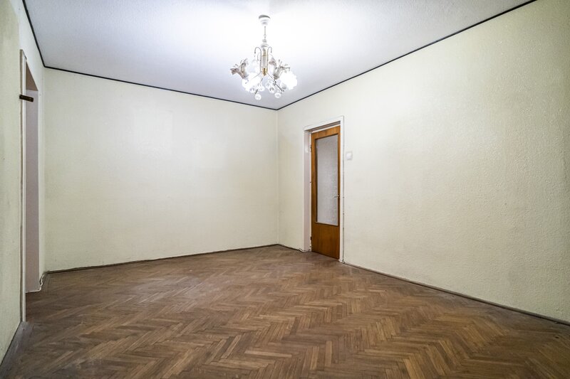 Ghencea, Drumetului, 3 camere, an c-tie 1980, et. 4/10, bucatarie mare, 2 bai